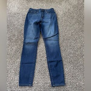 Universal Thread Women's Dark Blue Skinny Jeans